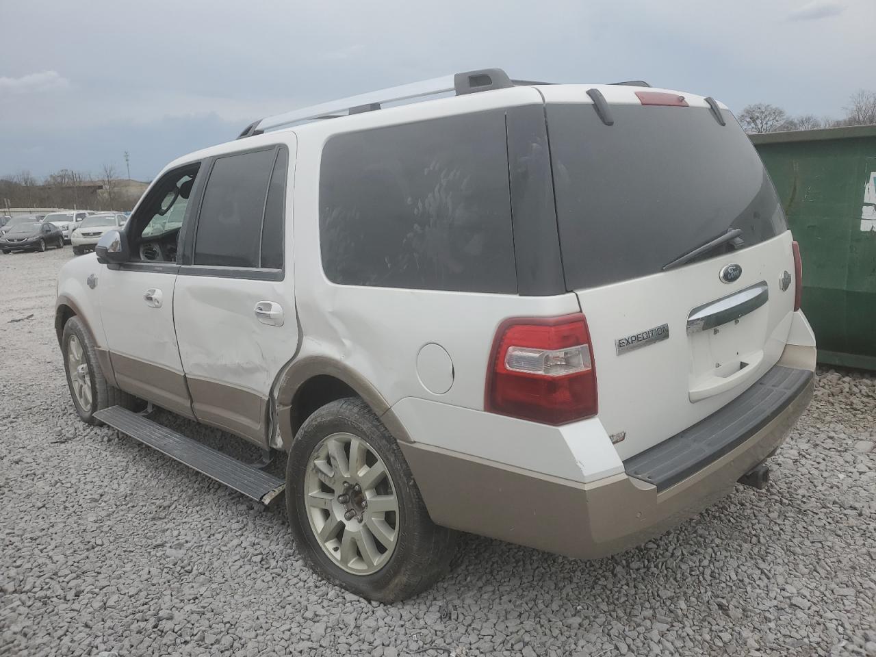 2013 Ford Expedition - Image 2