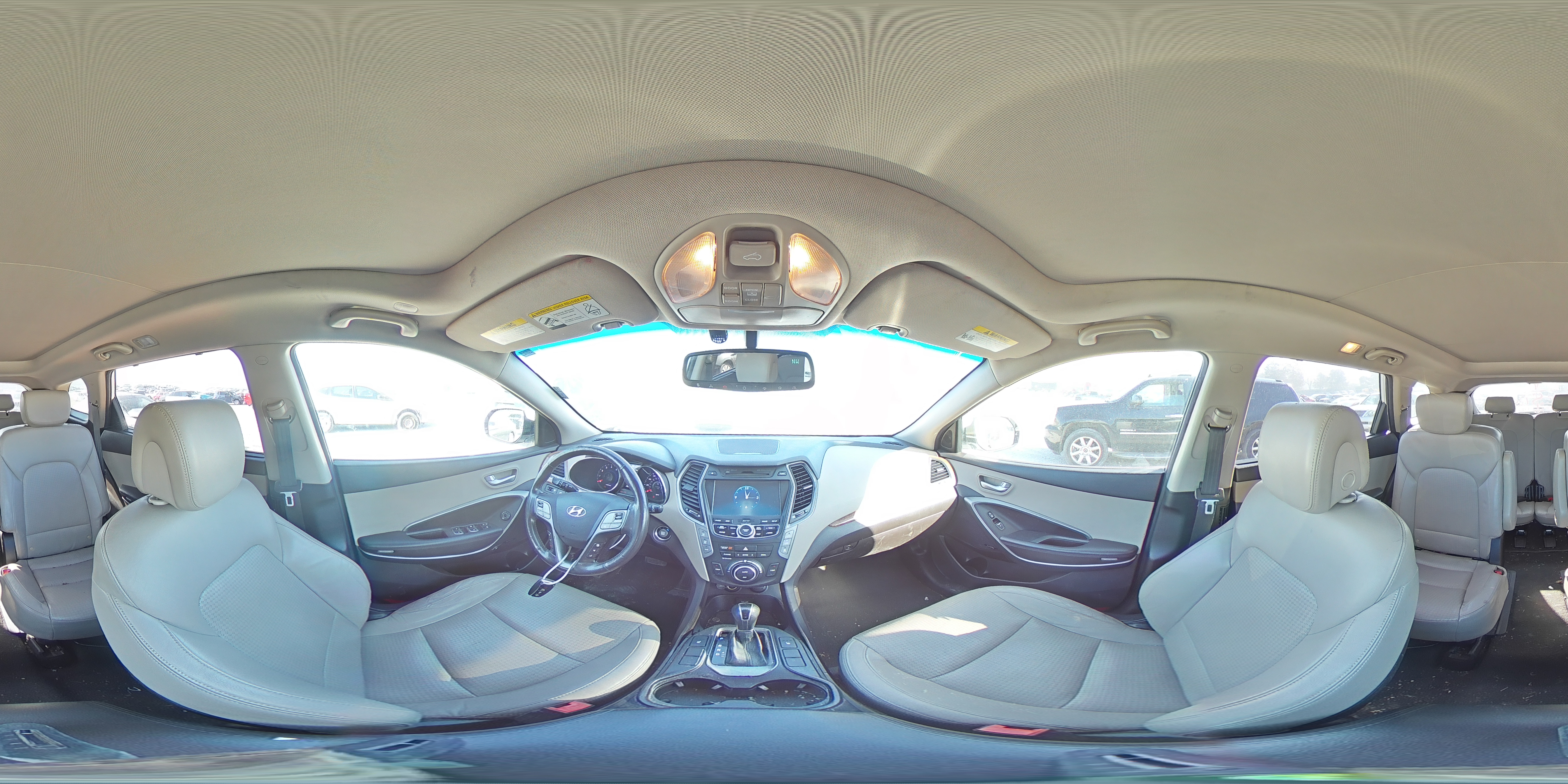 2013 Hyundai Santa Fe - Image 13