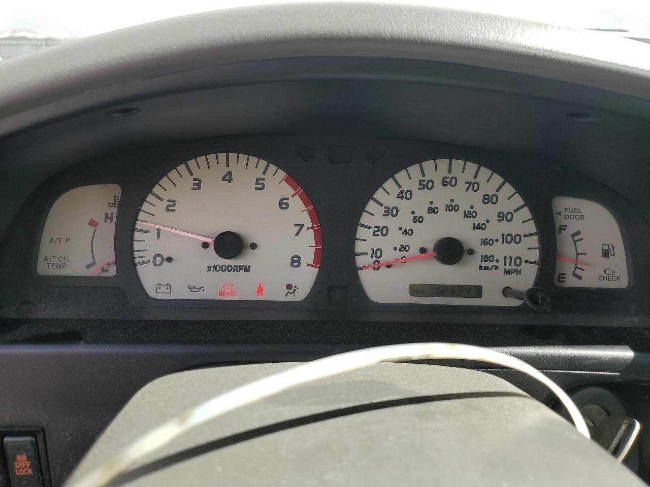 2004 Toyota Tacoma - Image 9