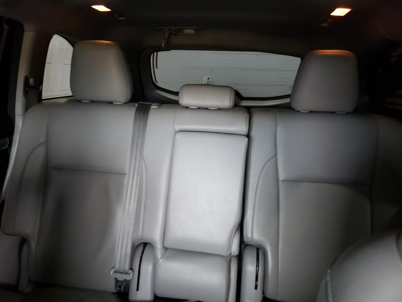 2018 Toyota Highlander - Image 10
