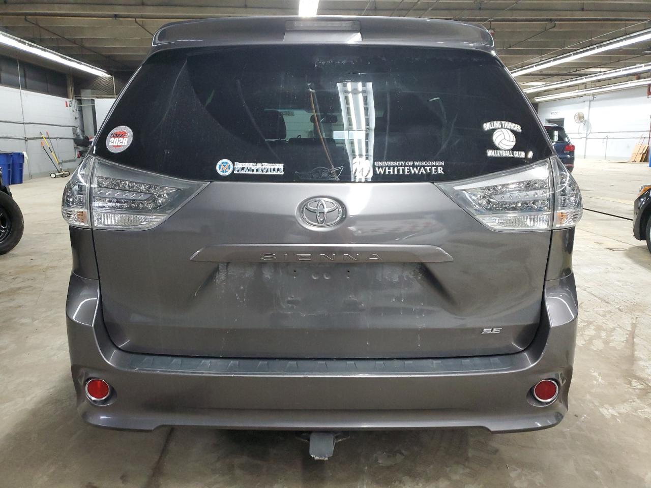 2015 Toyota Sienna - Image 6