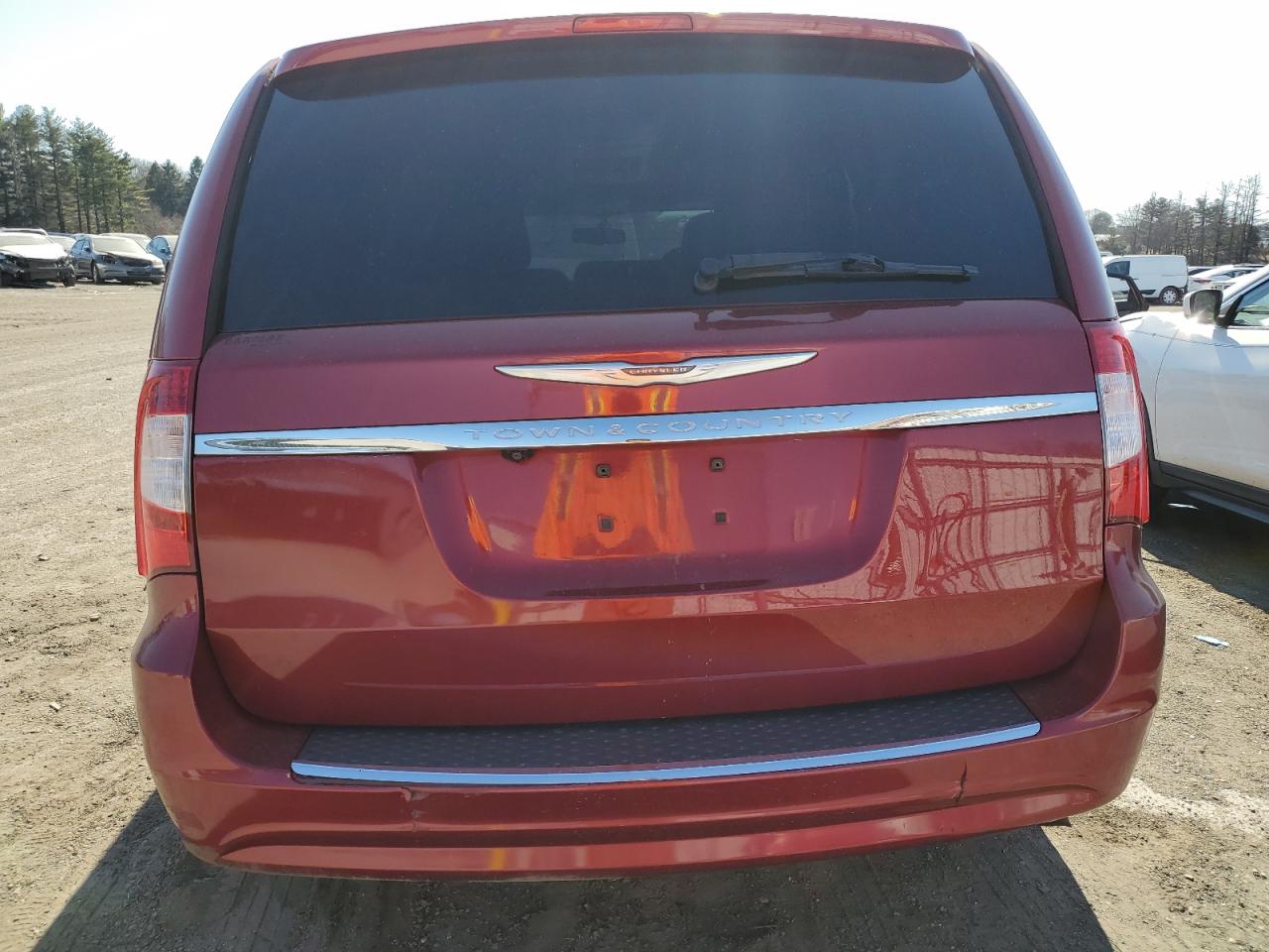 2013 Chrysler Town & Country - Image 6
