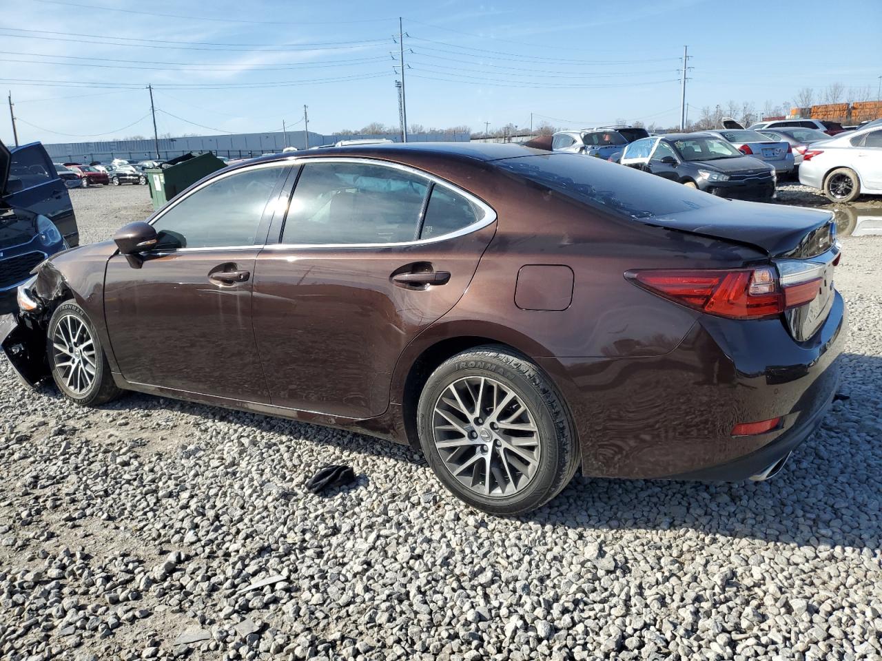 2016 Lexus ES - Image 2