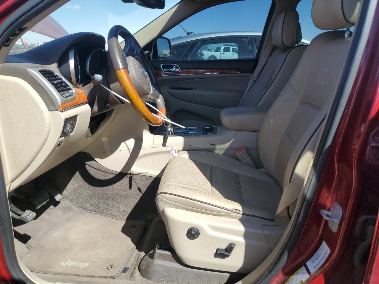 2012 Jeep Grand Cherokee - Image 7