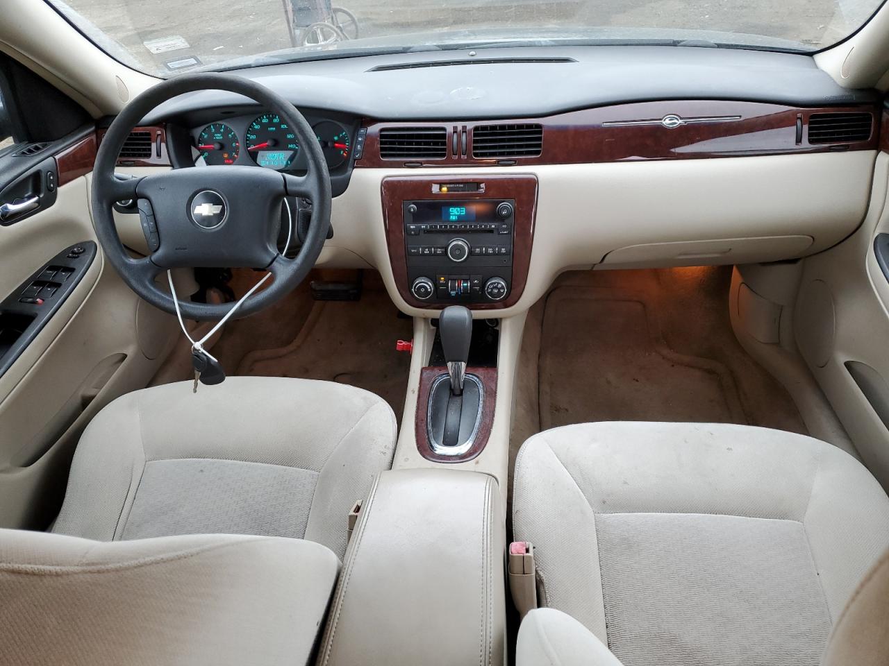 2010 Chevrolet Impala - Image 8