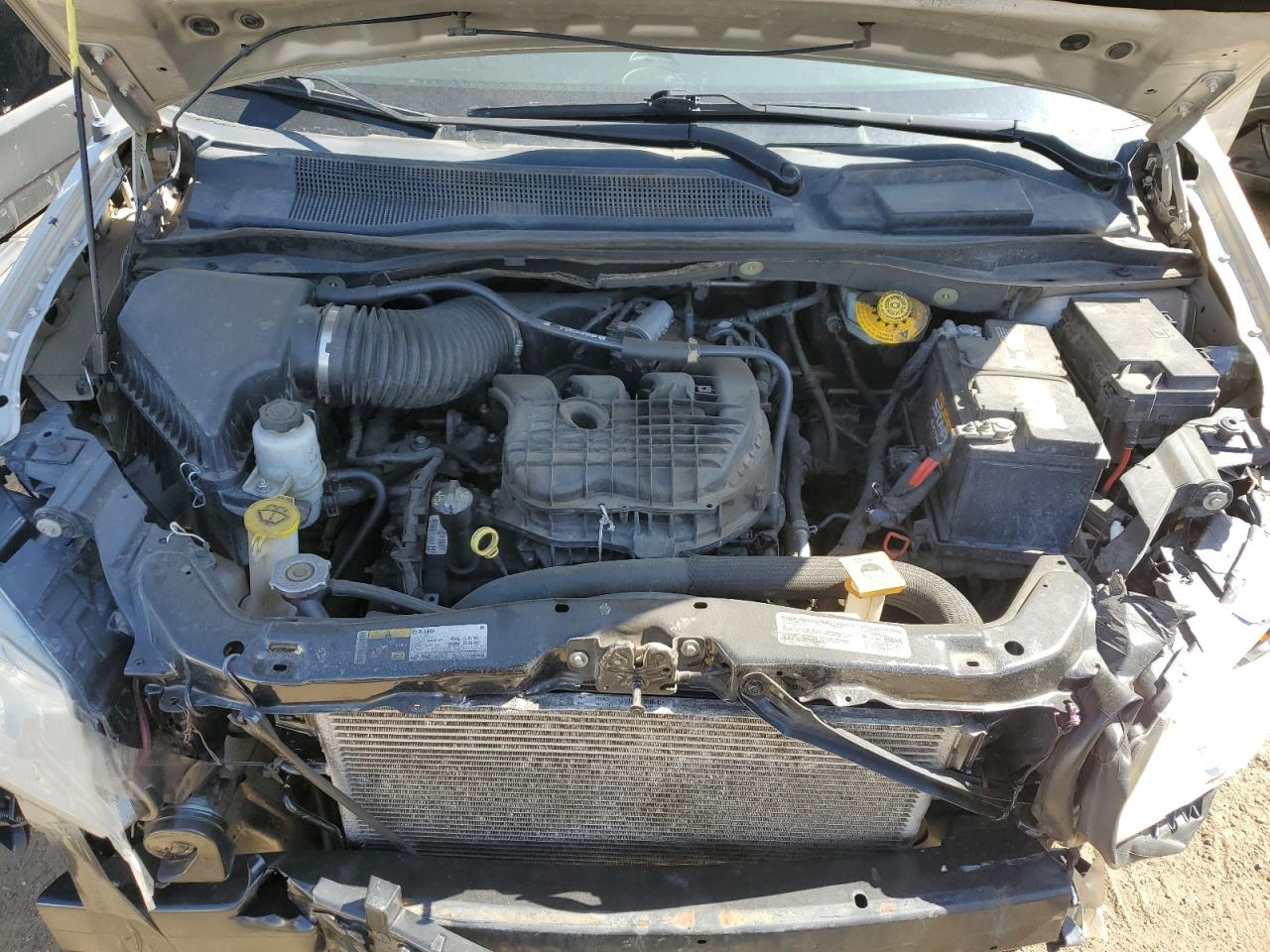 2014 Dodge Caravan - Image 12