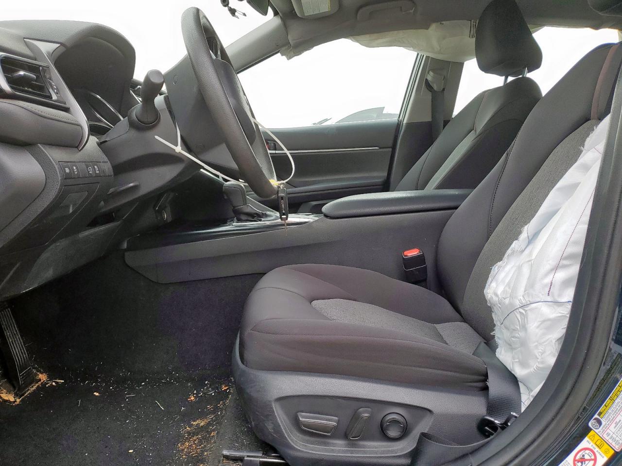 2019 Toyota Camry - Image 7