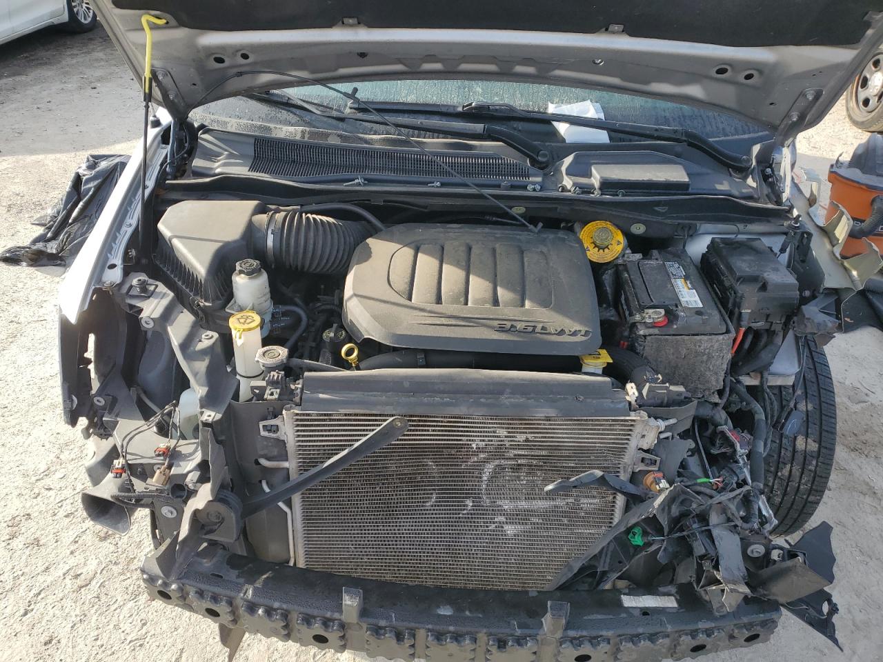 2019 Dodge Caravan - Image 12