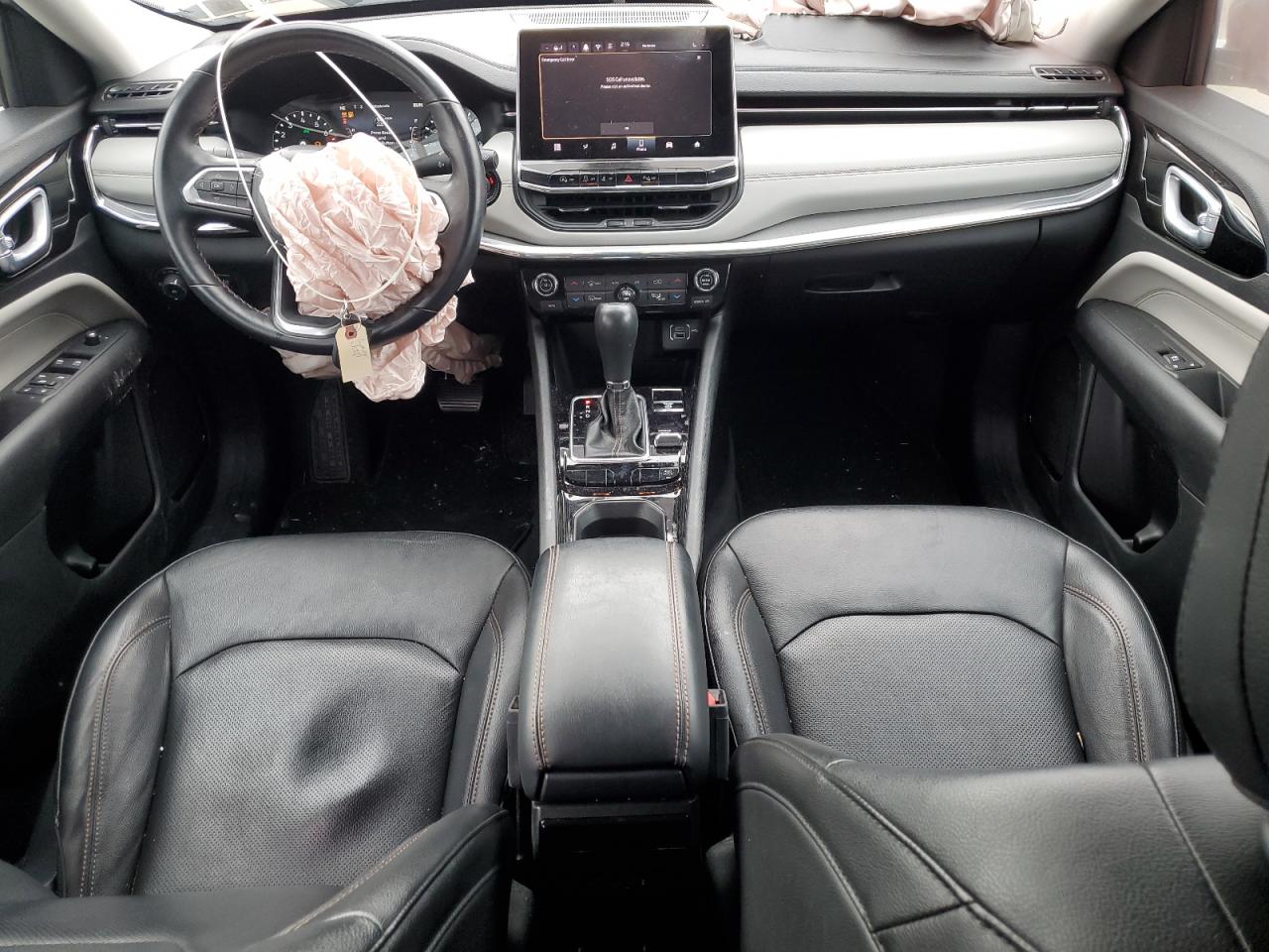 2022 Jeep Compass - Image 8