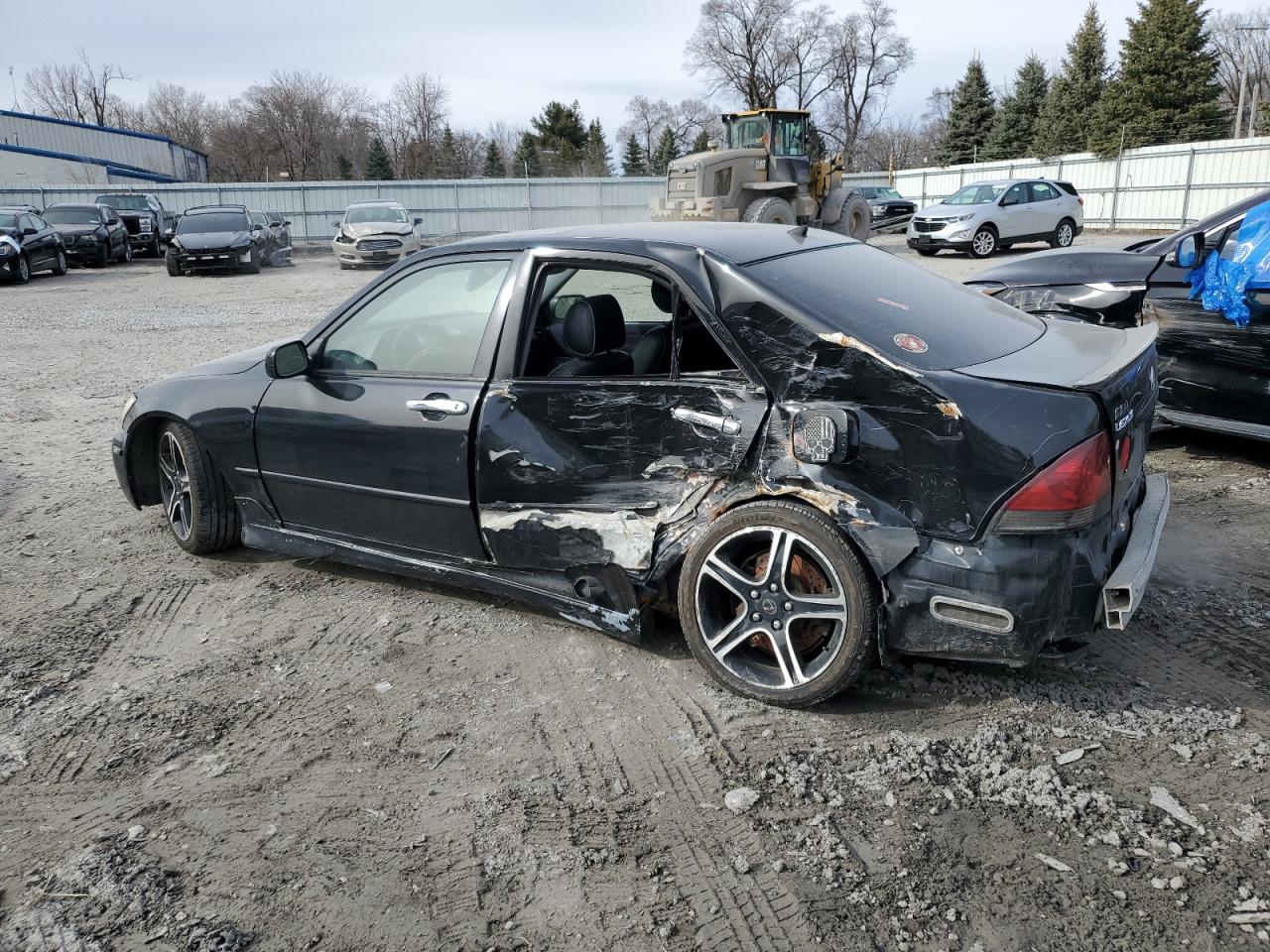 2002 Lexus IS - Image 2