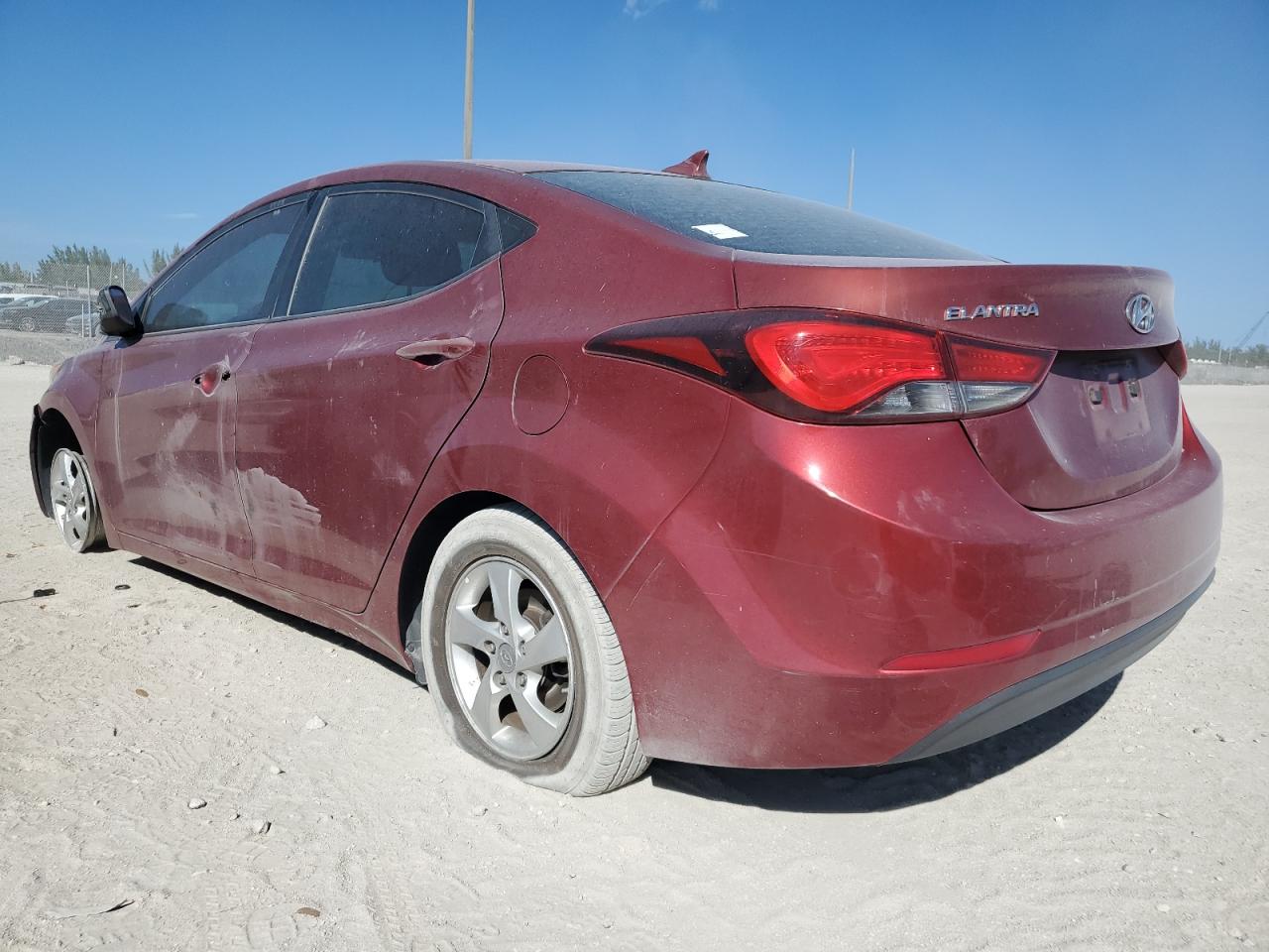 2015 Hyundai Elantra - Image 2