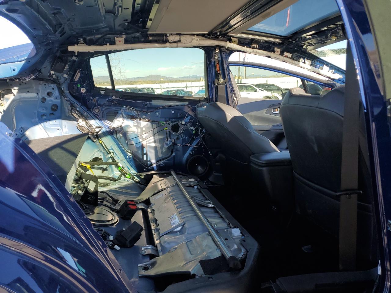 2024 Toyota Prius - Image 10