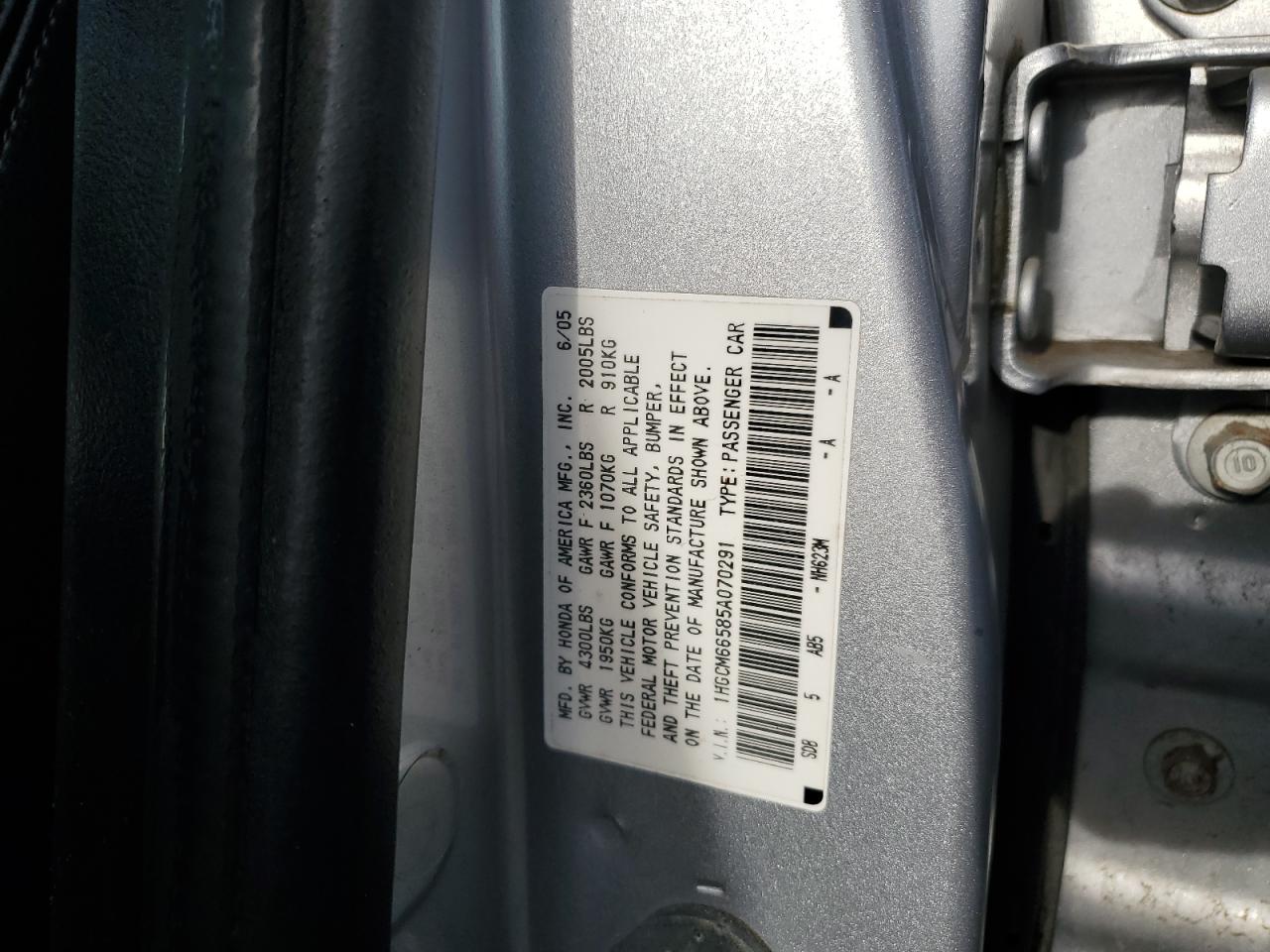 2005 Honda Accord - Image 12