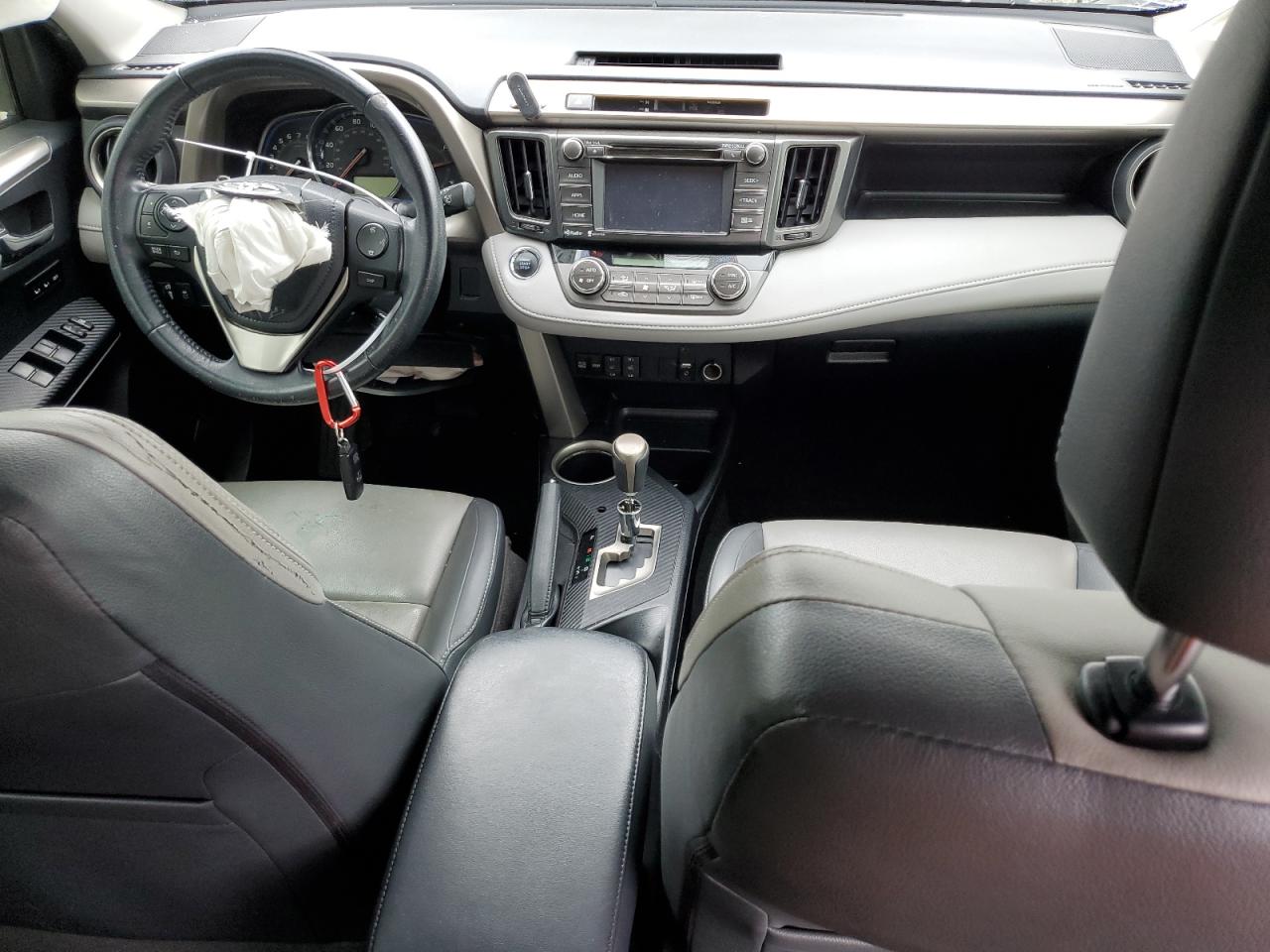 2015 Toyota RAV 4 - Image 8