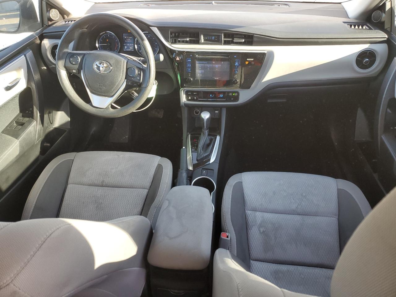 2017 Toyota Corolla L VIN: 5YFBURHE3HP615077 Lot: 48174895