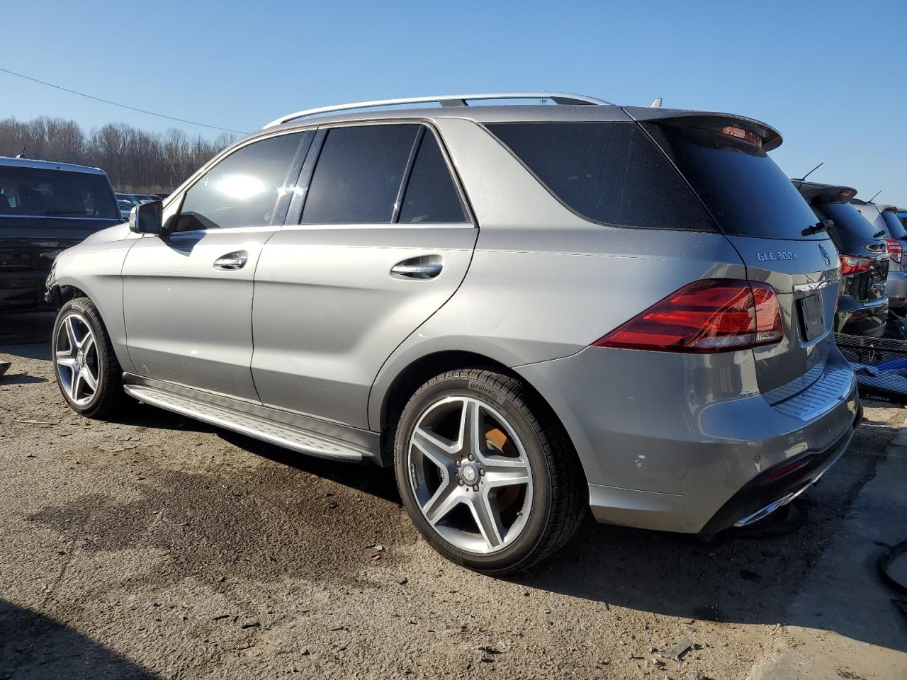 2016 Mercedes-Benz GLE - Image 2