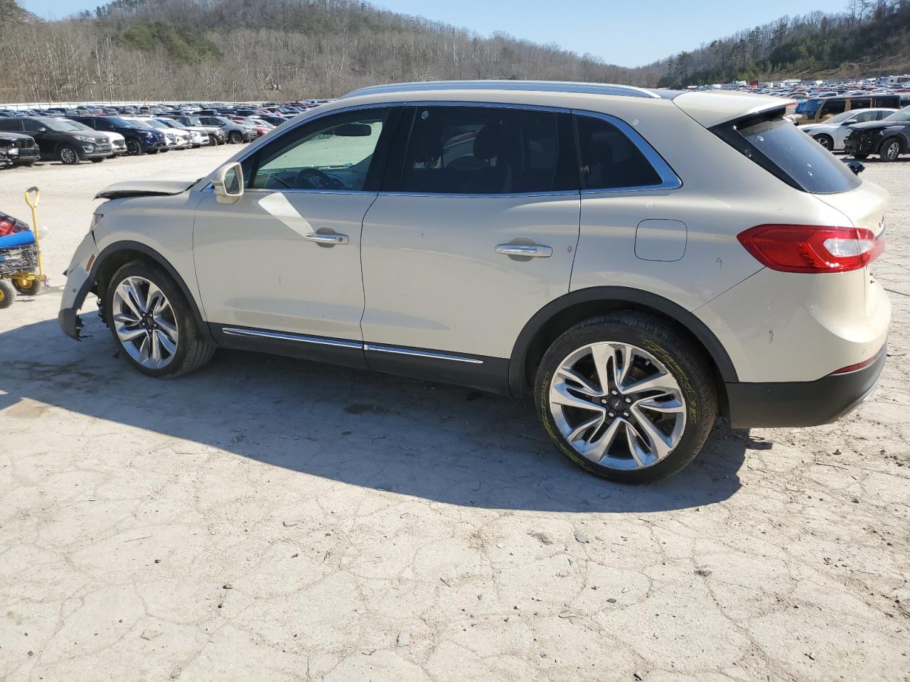 2018 Lincoln MKX - Image 2