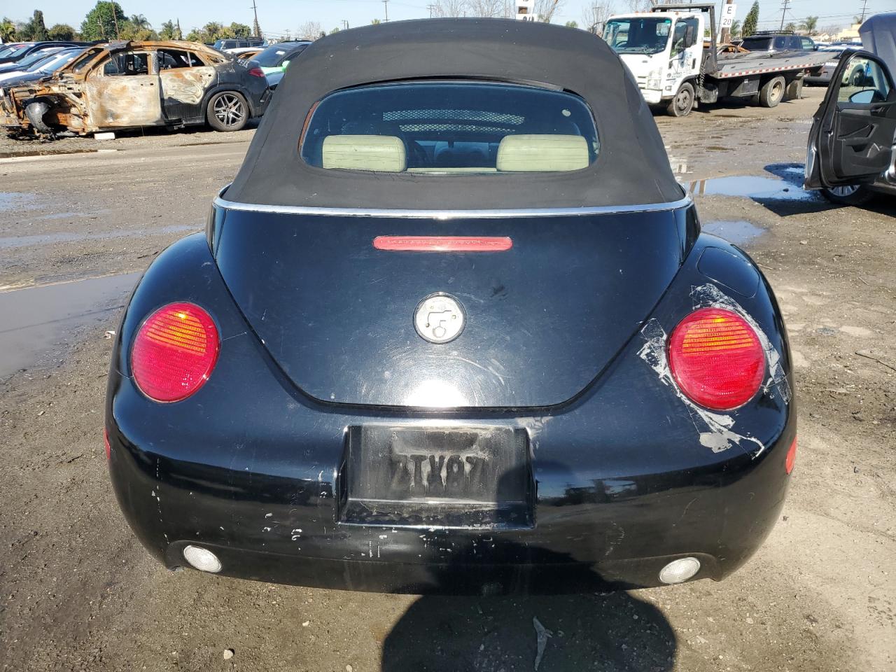 2003 Volkswagen Beetle - Image 6