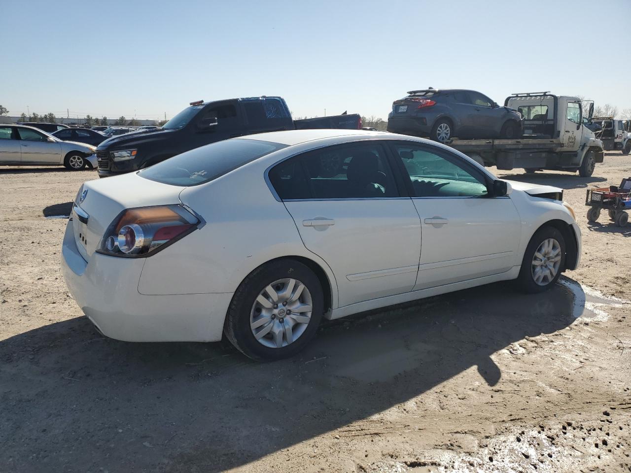 2010 Nissan Altima - Image 3