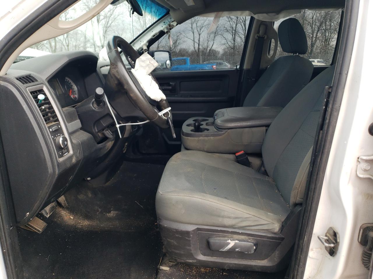 2016 RAM 1500 - Image 7