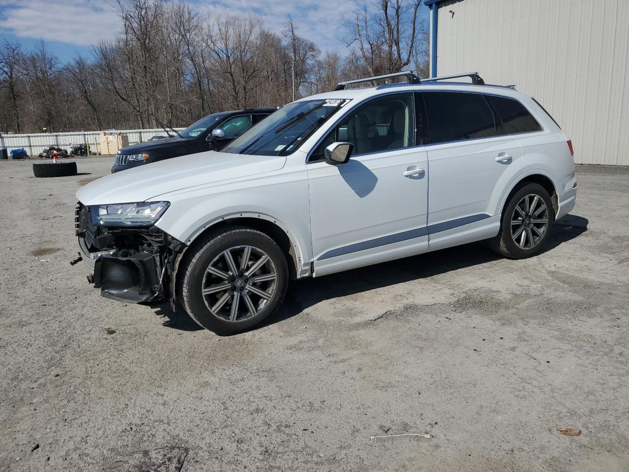 2017 Audi Q7 - Image 1