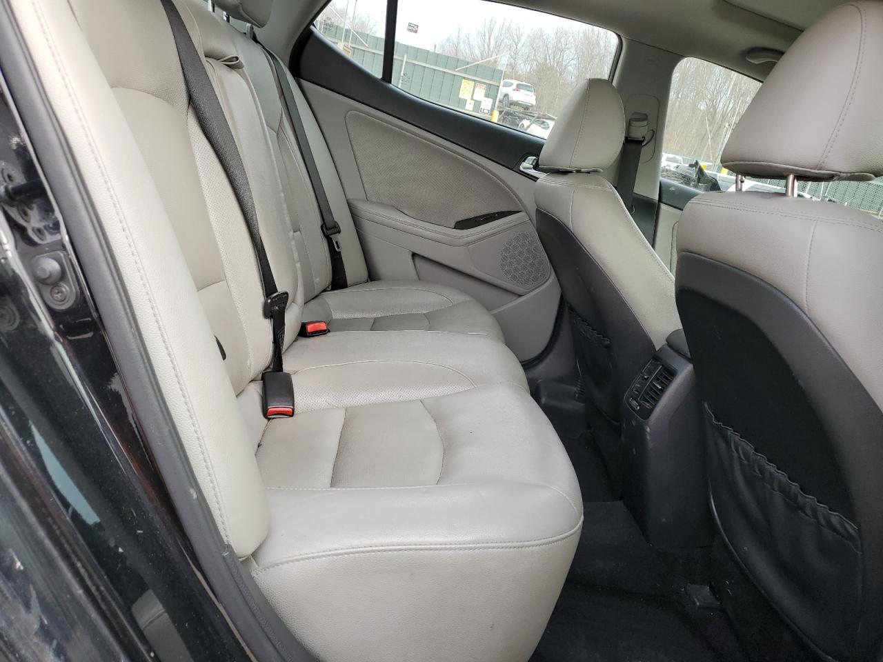 2015 Kia Optima - Image 10