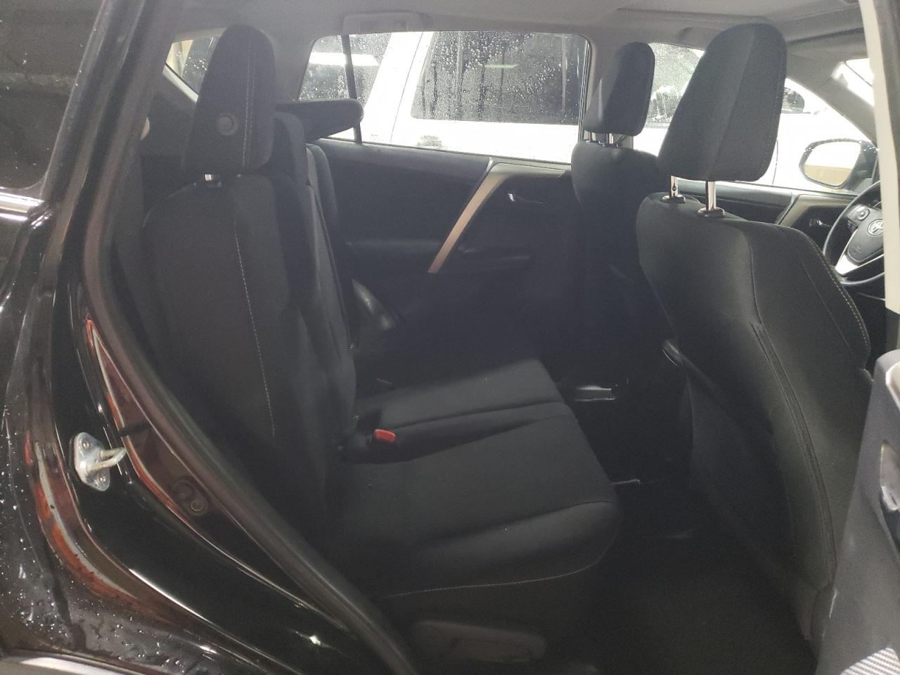 2014 Toyota RAV 4 - Image 10