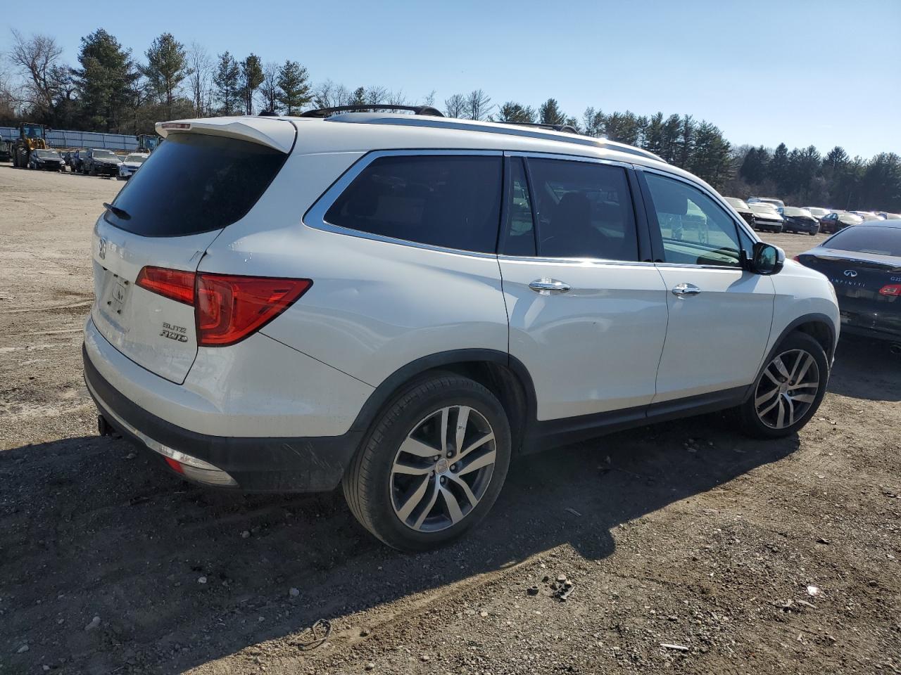 2016 Honda Pilot - Image 3
