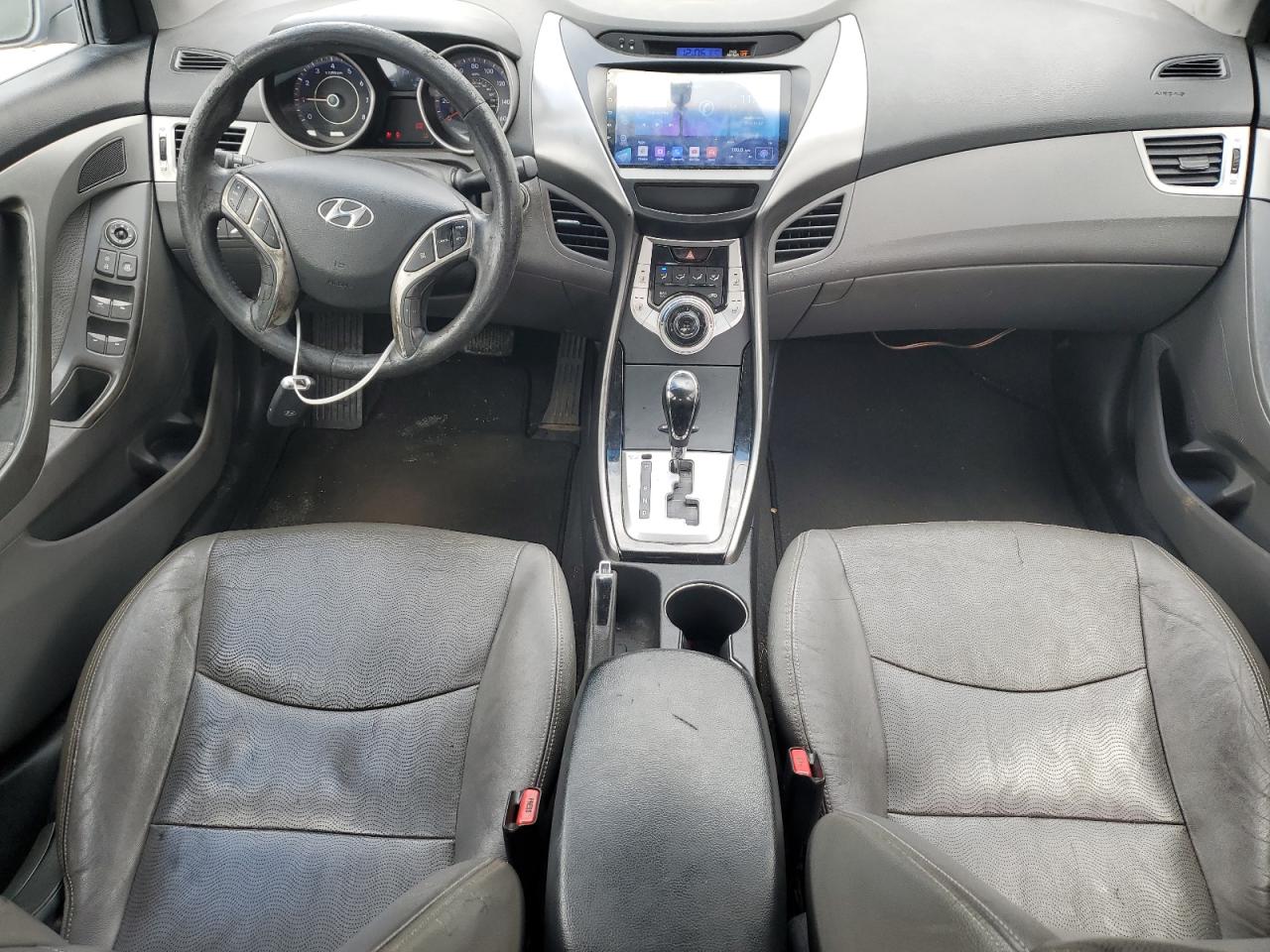 2012 Hyundai Elantra - Image 8