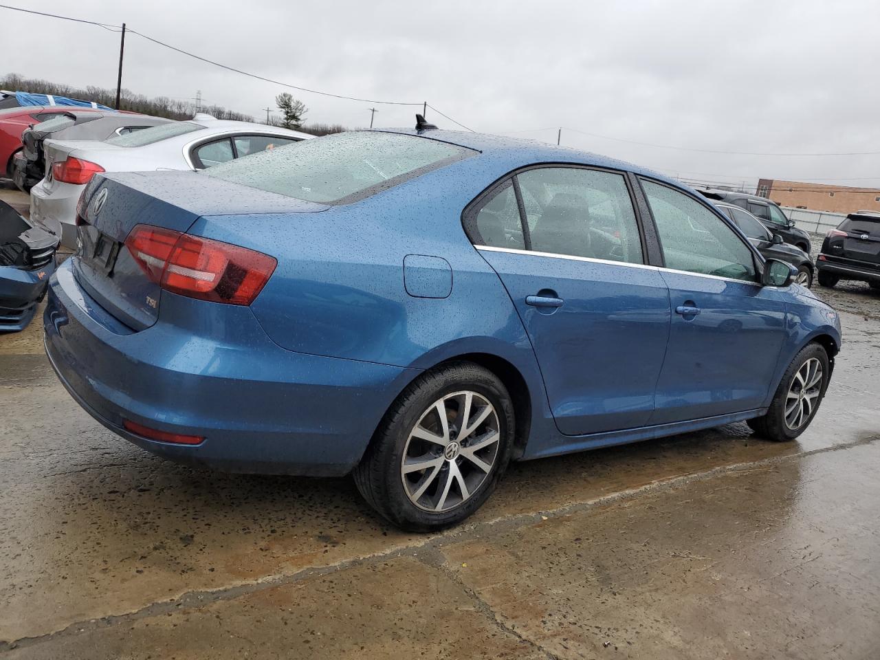 2017 Volkswagen Jetta - Image 3