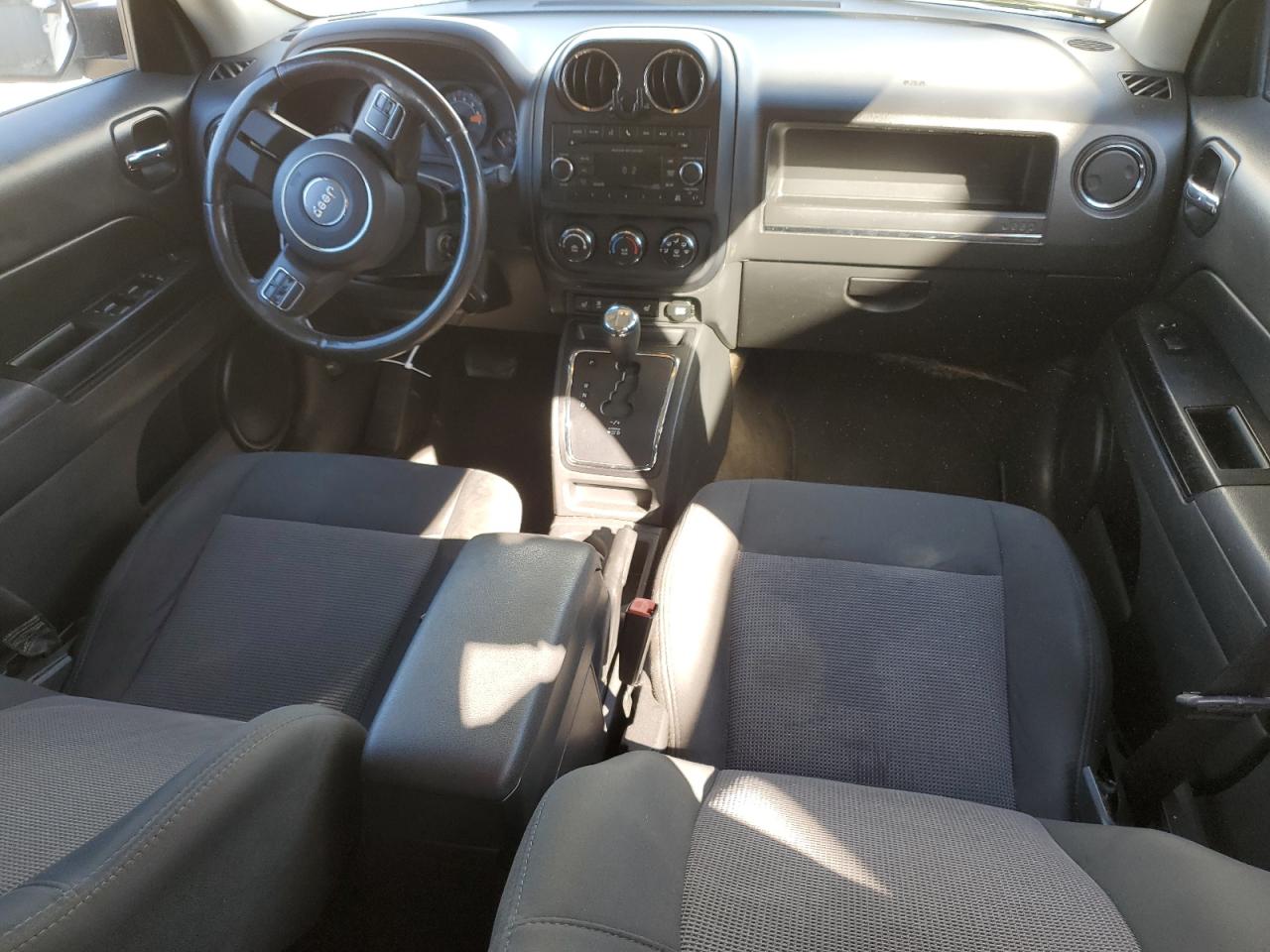 2014 Jeep Liberty (Patriot) - Image 8