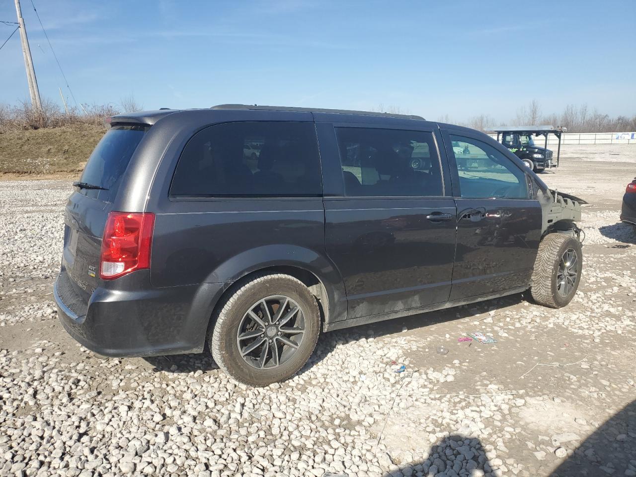2018 Dodge Caravan - Image 3