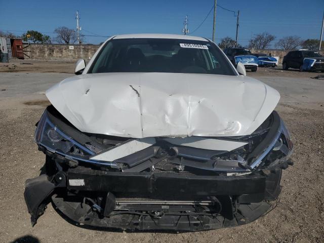  HYUNDAI ELANTRA 2019 Белый