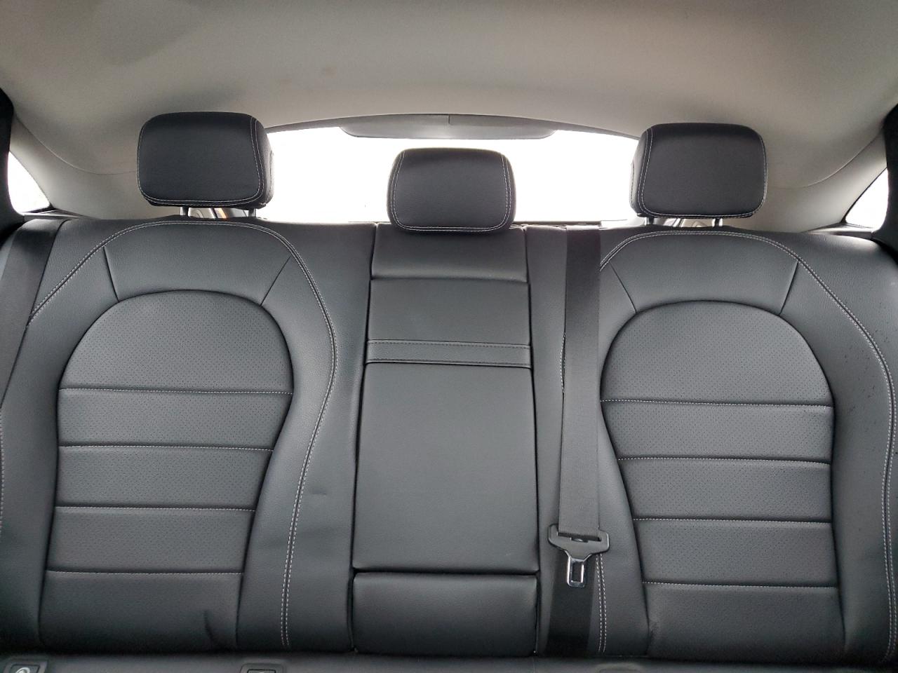 2017 Mercedes-Benz GLC - Image 10