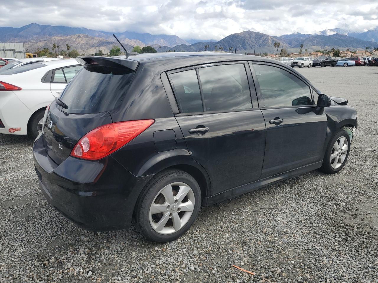 2012 Nissan Versa - Image 3