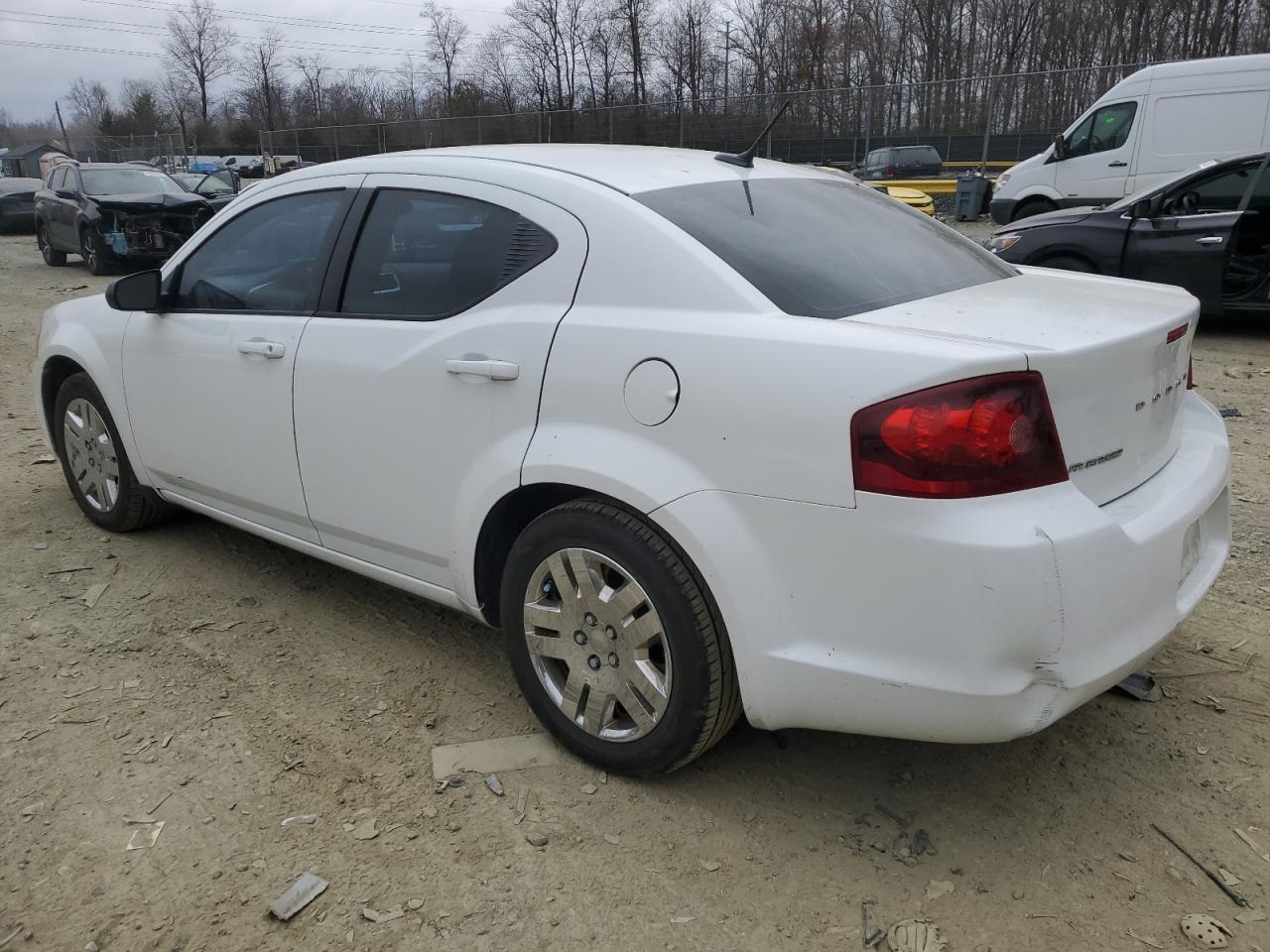 2014 Dodge Avenger - Image 2