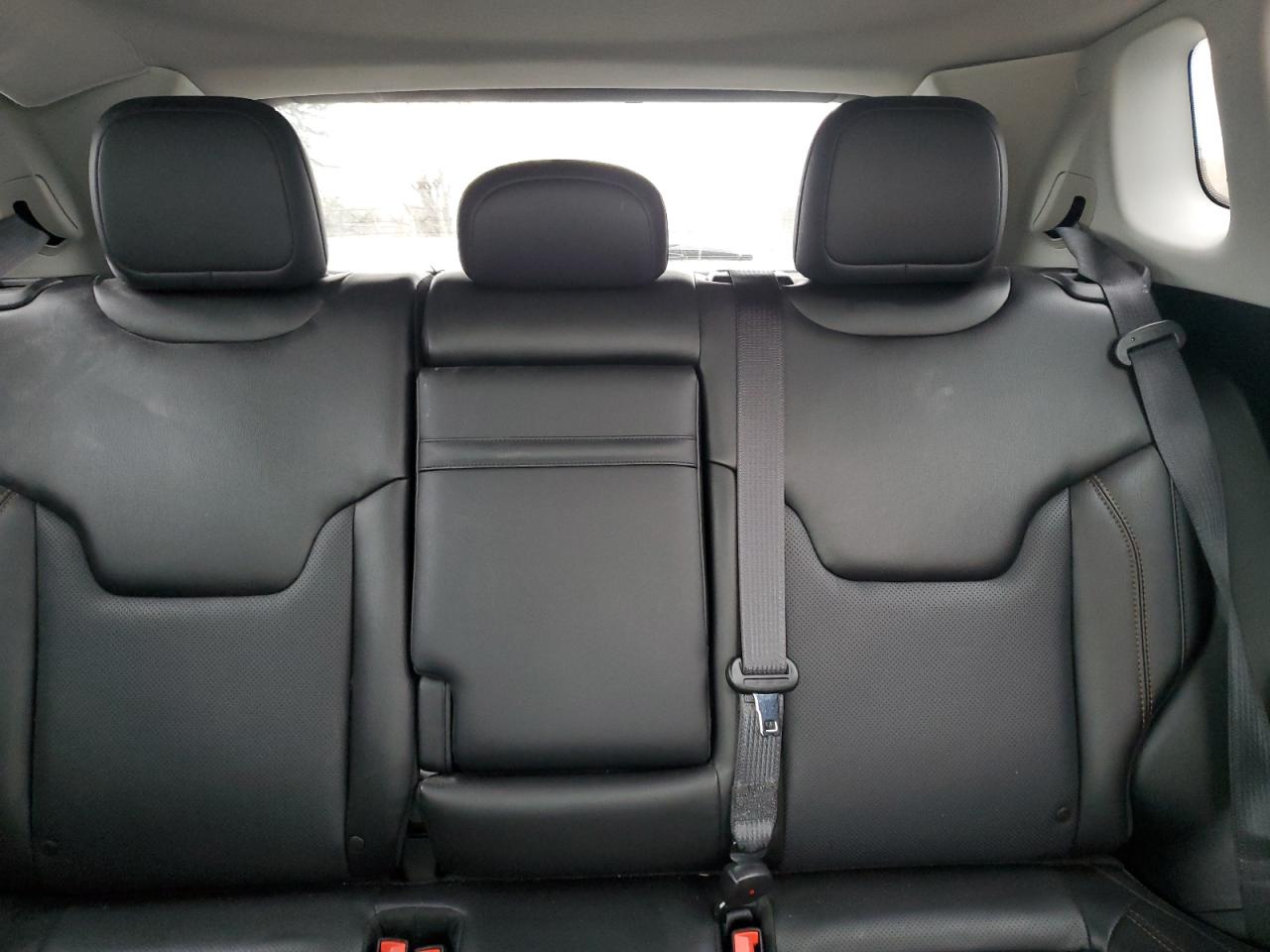 2018 Jeep Compass - Image 10
