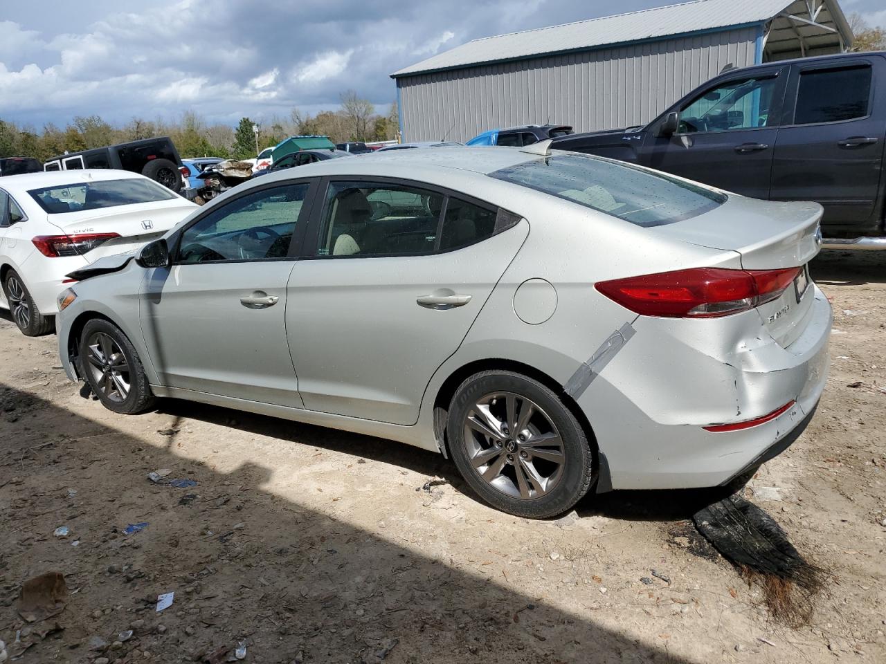 2017 Hyundai Elantra - Image 2