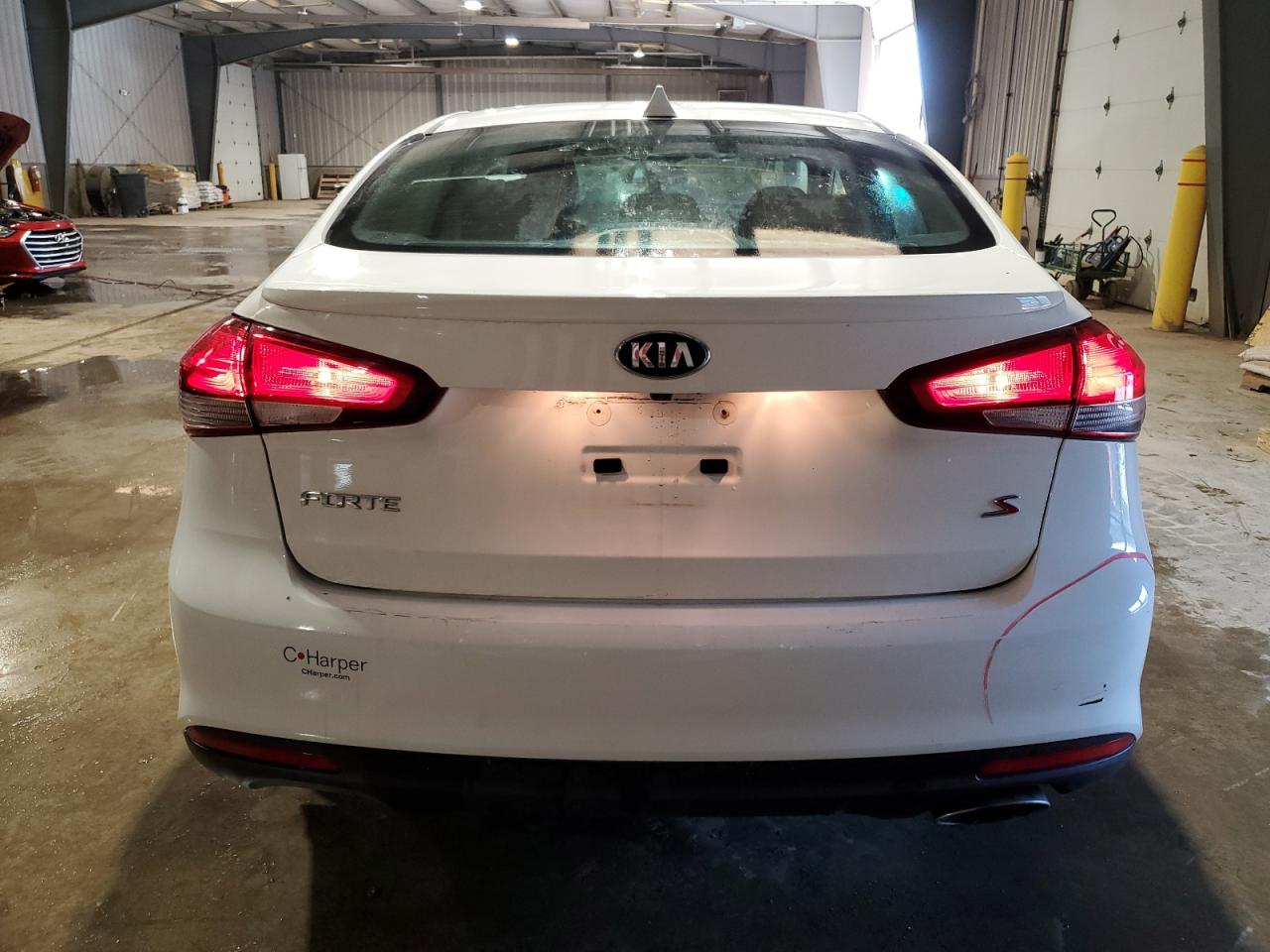 2017 Kia Forte - Image 6
