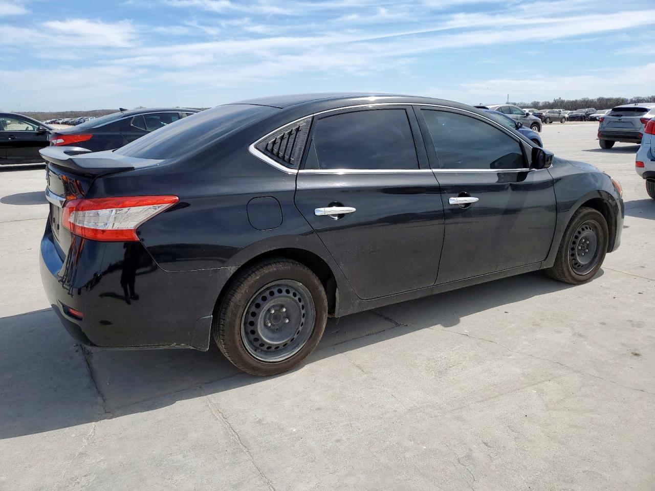 2015 Nissan Sentra - Image 3