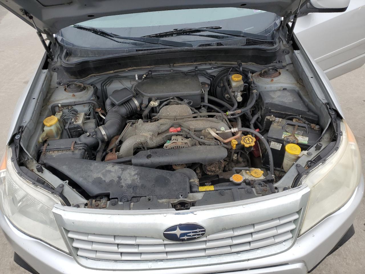2010 Subaru Forester - Image 13