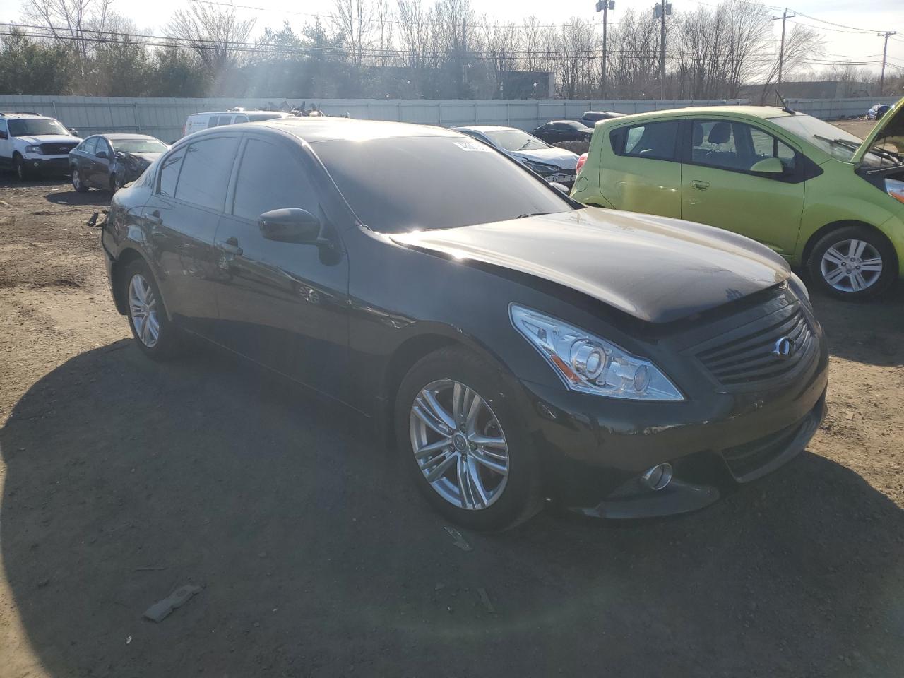 2015 Infiniti Q40 - Image 4