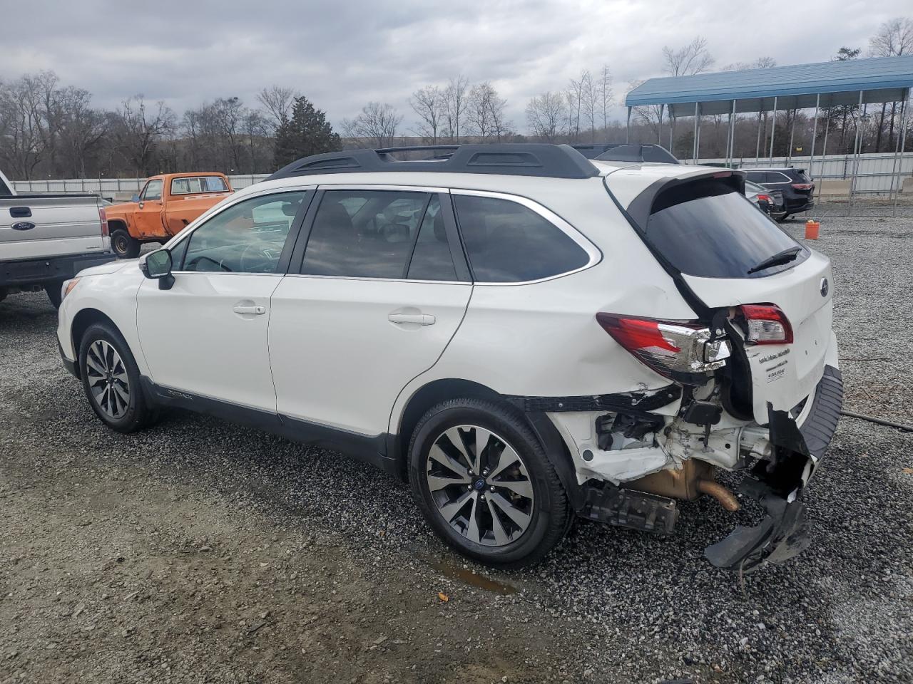 2017 Subaru Outback - Image 2
