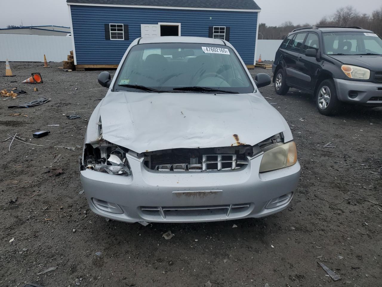 2002 Hyundai Accent - Image 5