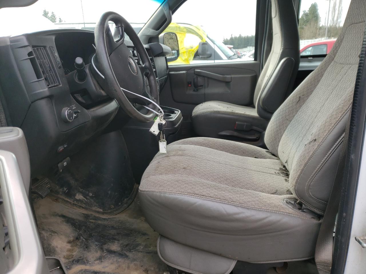 2016 GMC Savana - Image 7
