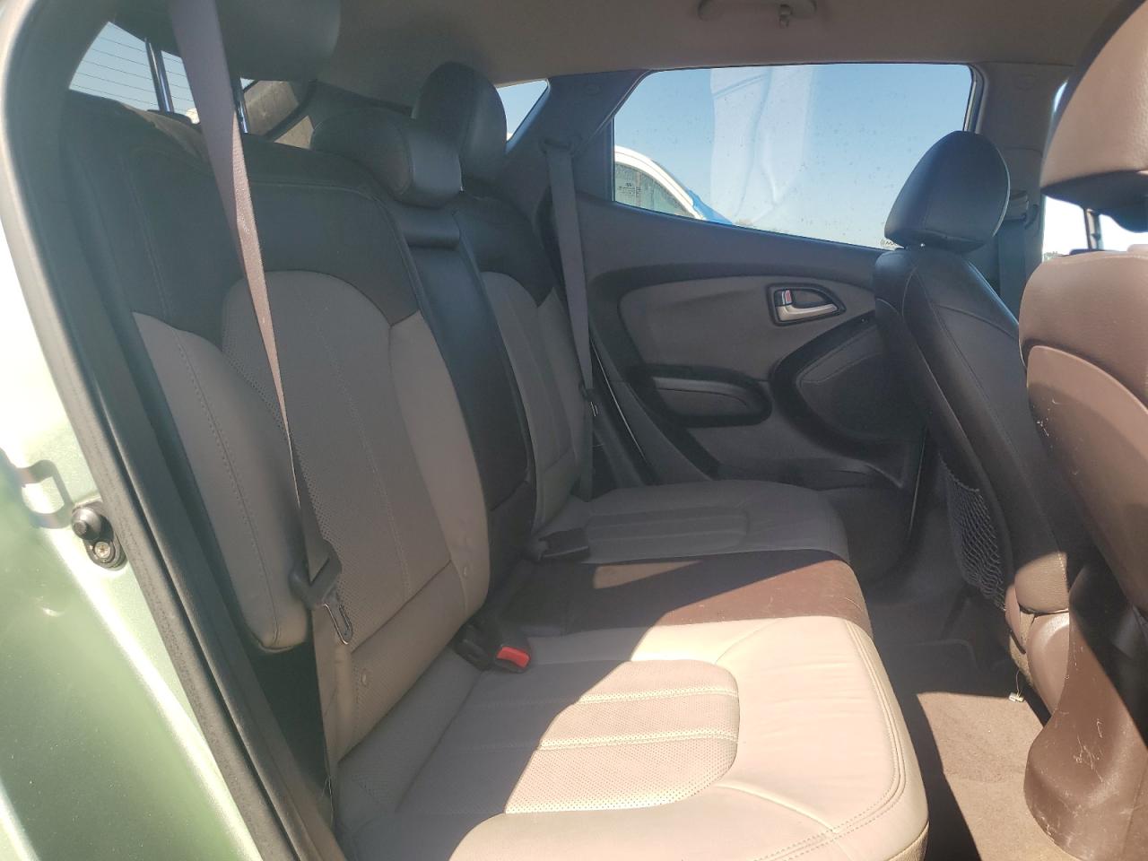 2011 Hyundai Tucson - Image 11