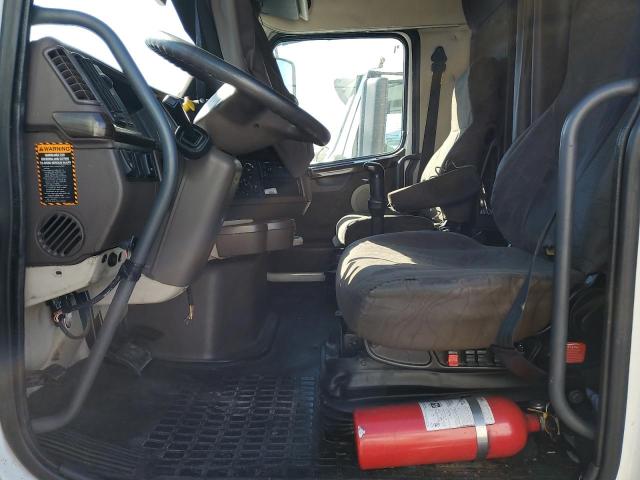 2015 VOLVO VNL SEMI TRUCK