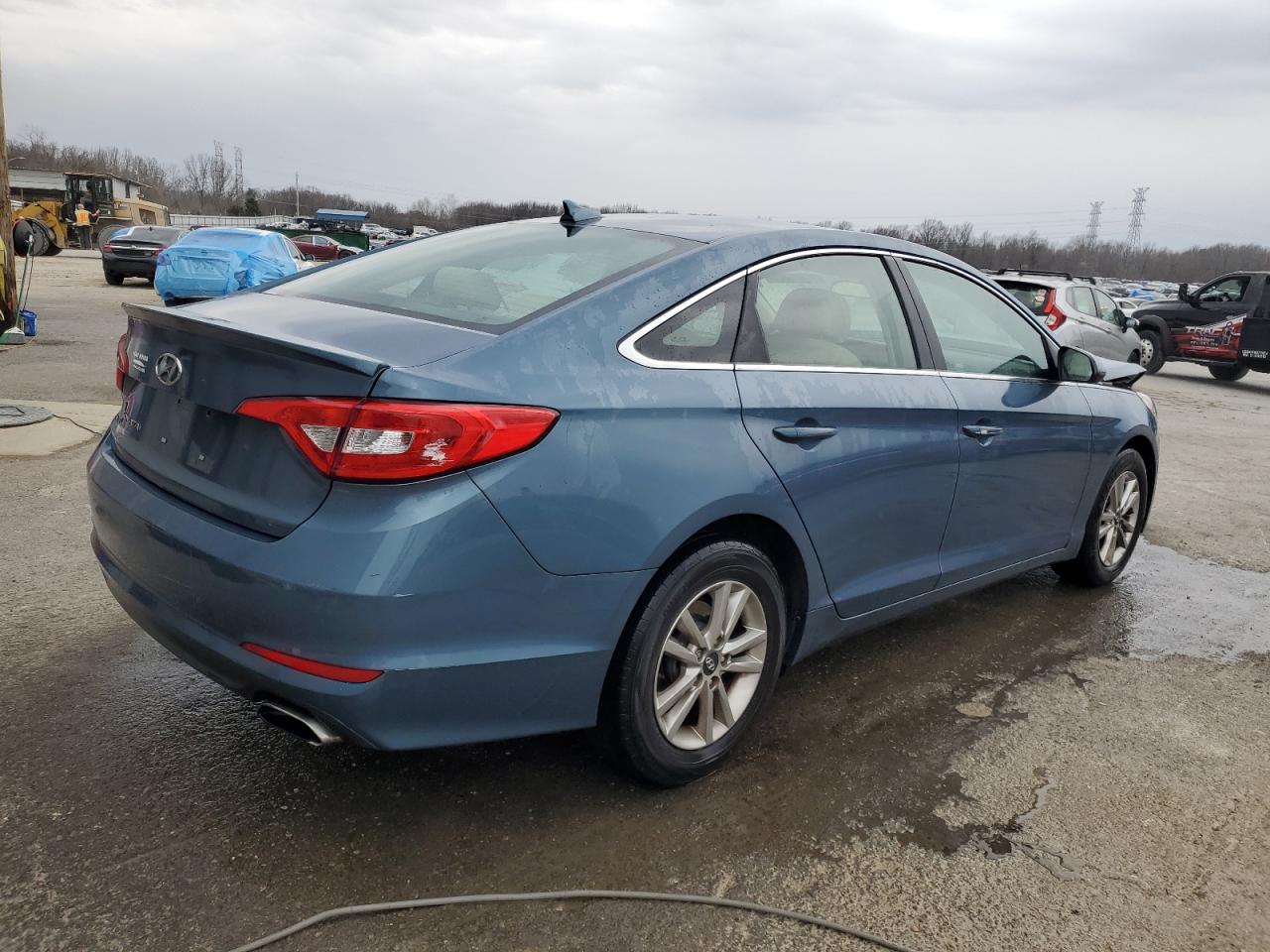2015 Hyundai Sonata - Image 3
