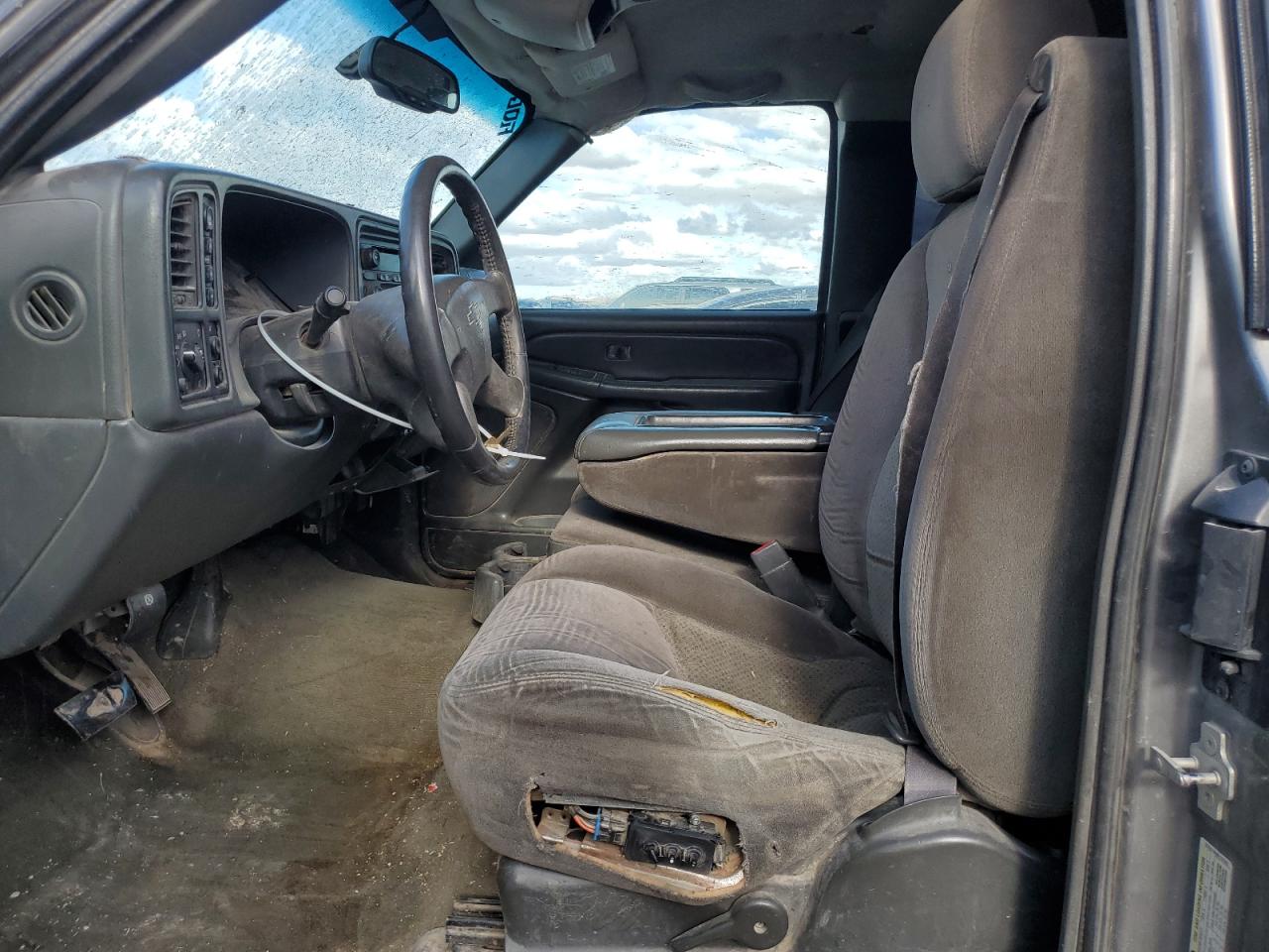 2006 Chevrolet Silverado - Image 7