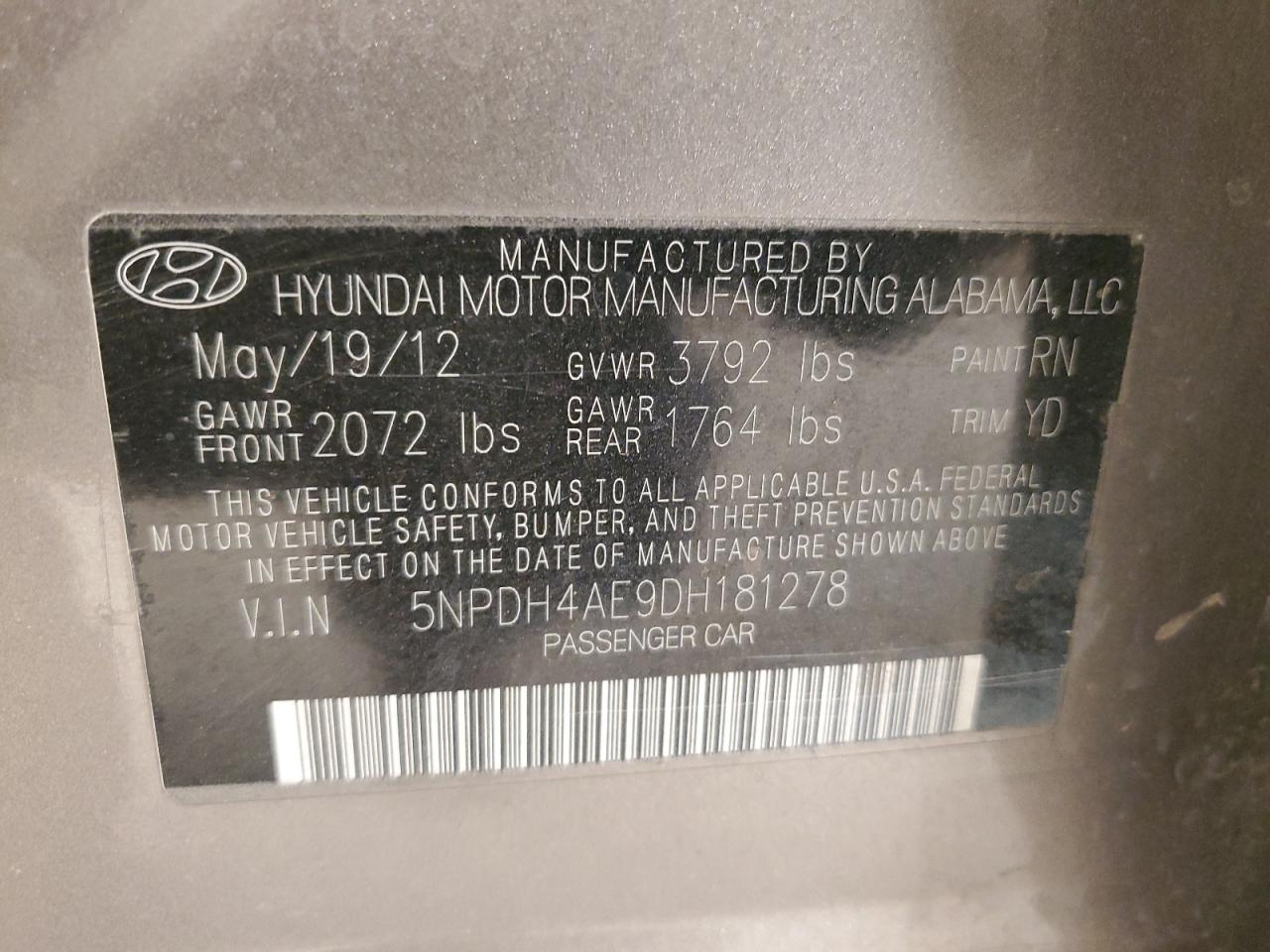 2013 Hyundai Elantra - Image 12